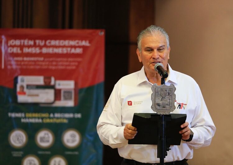 Entrega Américo credenciales del programa IMSS-Bienestar