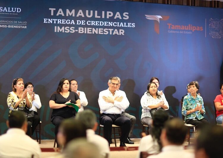 Entrega Américo credenciales del programa IMSS-Bienestar