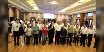 Entrega Américo credenciales del programa IMSS-Bienestar