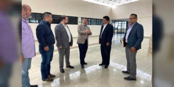Estrecha UT de Nuevo Laredo vínculos con Asociación de Transportistas