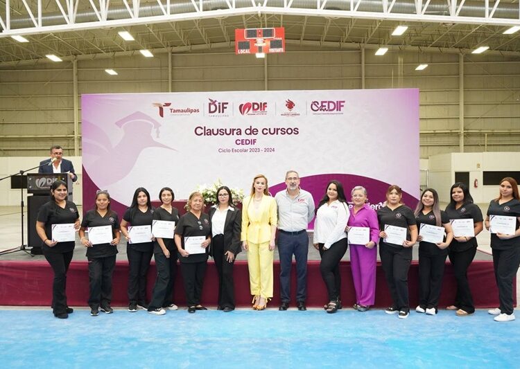 Gradúa DIF NLD a 245 alumnos de talleres de desarrollo personal y profesional