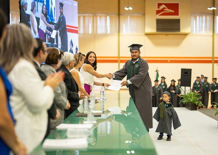 Gradúa la UAT a la generación 2024 de la Facultad de Ingeniería y Ciencias