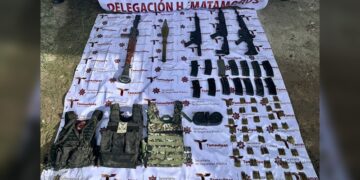 Guardia Estatal asegura armamento, equipo táctico y vehículo con reporte de robo en Valle Hermoso