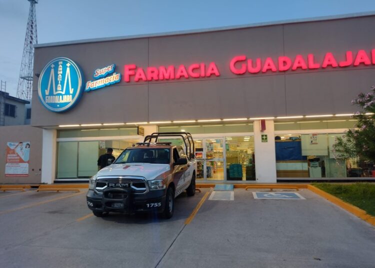 Guardia Estatal mantiene proximidad y vigilancia en negocios y centros comerciales