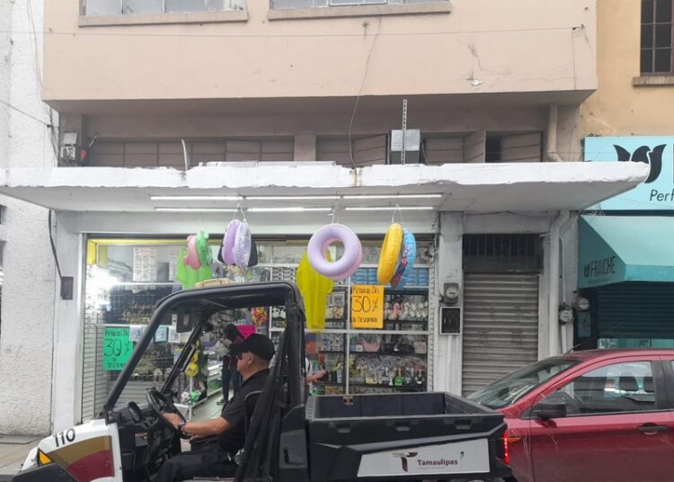 Guardia Estatal mantiene proximidad y vigilancia en negocios y centros comerciales