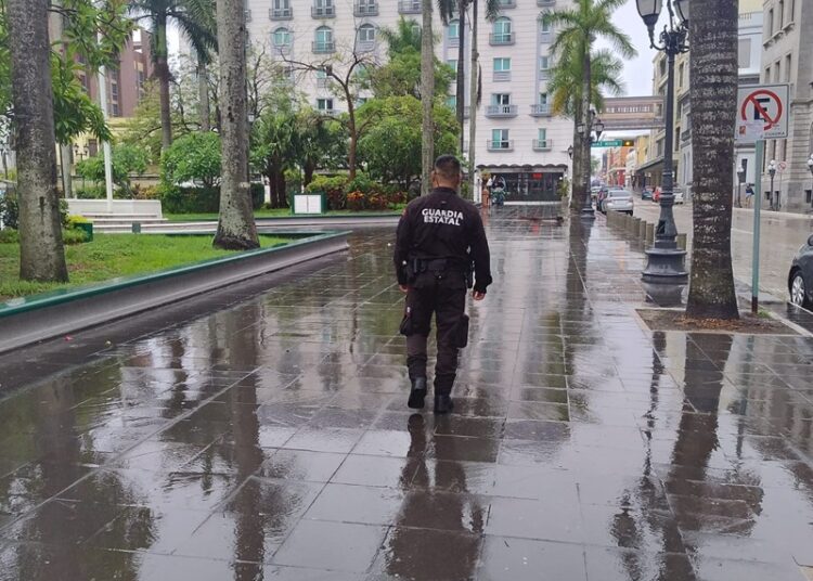 Guardia Estatal mantiene vigilancia tras desborde de Laguna del Carpintero