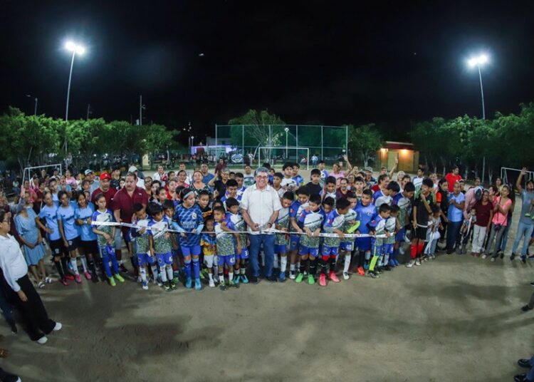 Inaugura alcalde AMM nuevo parque deportivo en el Sector Montealto