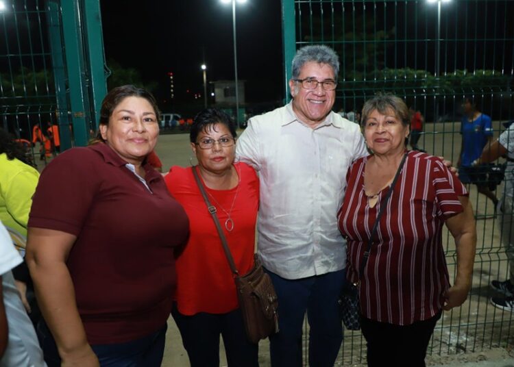 Inaugura alcalde AMM nuevo parque deportivo en el Sector Montealto