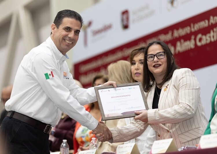 Secretaria Lucía Aimé acudió como madrina de generación 2021-2024 del ITACE