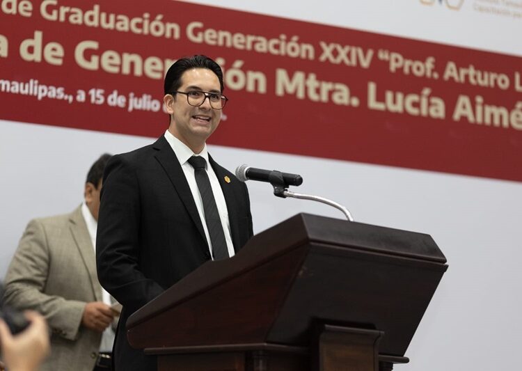 Secretaria Lucía Aimé acudió como madrina de generación 2021-2024 del ITACE