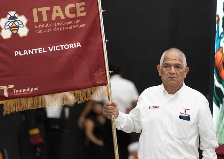 Secretaria Lucía Aimé acudió como madrina de generación 2021-2024 del ITACE