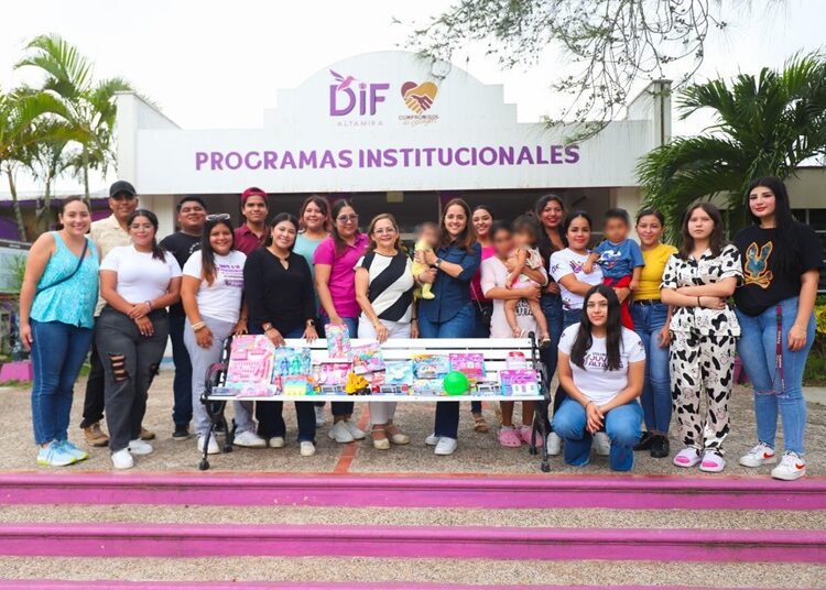 Lleva a cabo voluntariado juvenil del DIF la colecta “Alegría en Cada Regalo”
