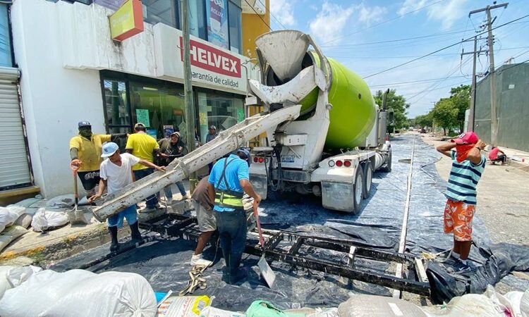 Obras de pavimentación y bacheo de calles en Victoria no se detienen