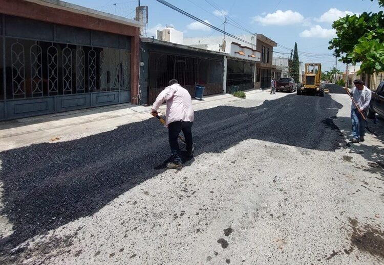 Obras de pavimentación y bacheo de calles en Victoria no se detienen