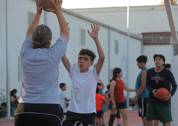 Promueve Gobierno de NLD la activación física durante vacaciones con campamentos de verano deportivos