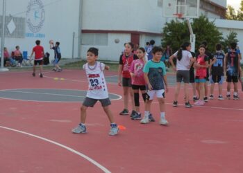 Promueve Gobierno de NLD la activación física durante vacaciones con campamentos de verano deportivos