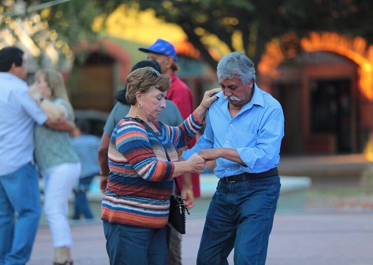 Promueven activación de adultos mayores con “Concurso de Danzón 2024”