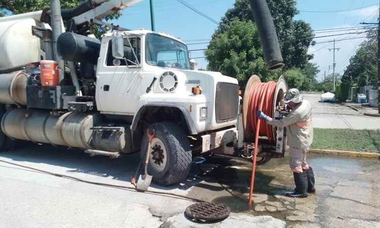 Realiza COMAPA Altamira sondeos en líneas de drenaje en diferentes colonias