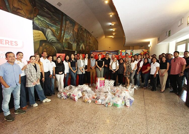 Realiza la UAT colecta de víveres para damnificados por lluvias