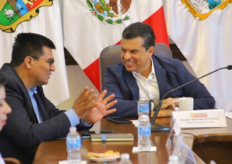 Reconoce Cónsul de Honduras trabajo de Gattás en Victoria