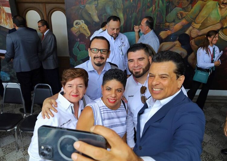 Reconoce Cónsul de Honduras trabajo de Gattás en Victoria