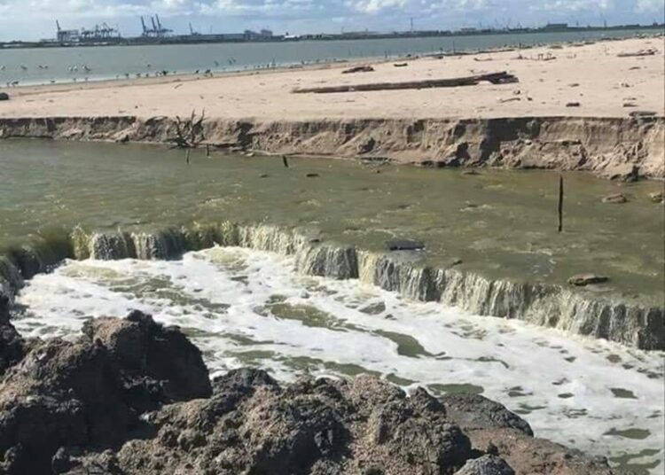 Ruptura del cordón litoral en Altamira: Un fenómeno natural y recurrente