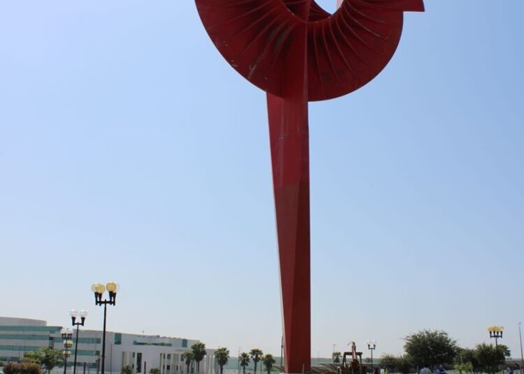 Restaura Obras Públicas Águila del Bicentenario