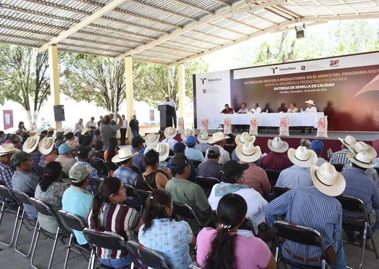 Reciben productores de Palmillas semilla de maíz