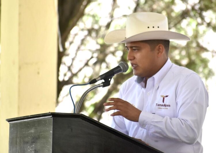 Reciben productores de Palmillas semilla de maíz