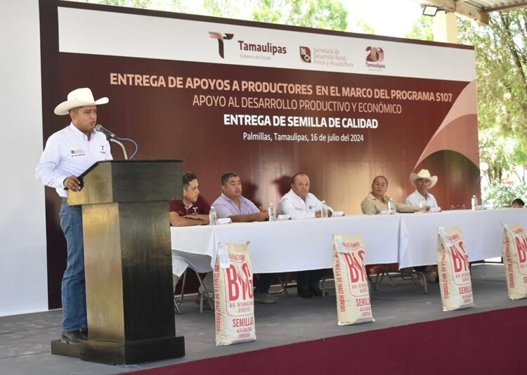 Reciben productores de Palmillas semilla de maíz