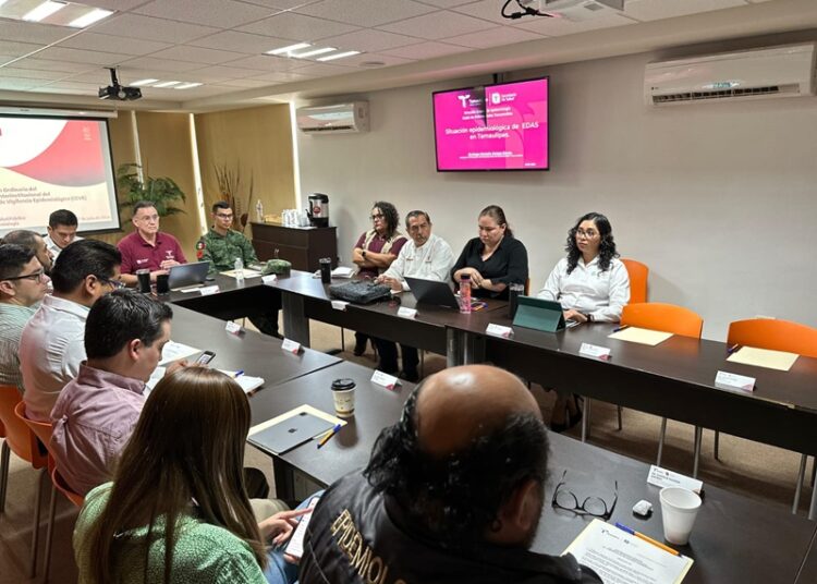 Define SST acciones para mantener bajo control dengue y brotes diarreicos