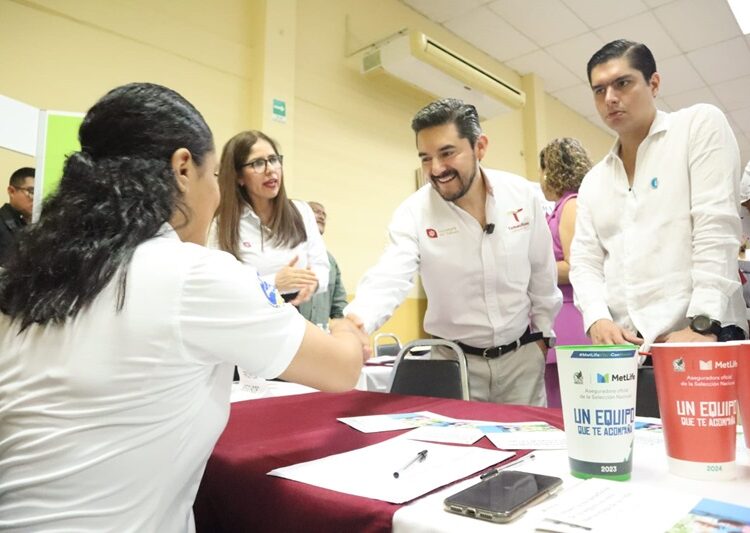 Más de mil vacantes se ofertaron en la Feria de Empleo Victoria 2024