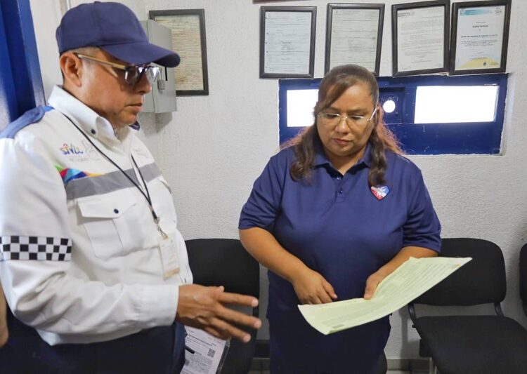 Sanciona Tránsito a empresa que infringió señalización vial