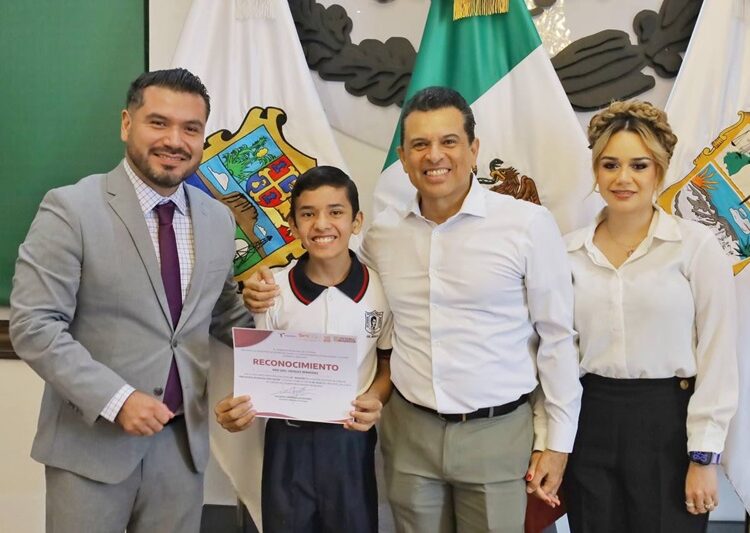 Sesionan alumnos de Victoria como Presidente y Regidores por un Día en Cabildo local