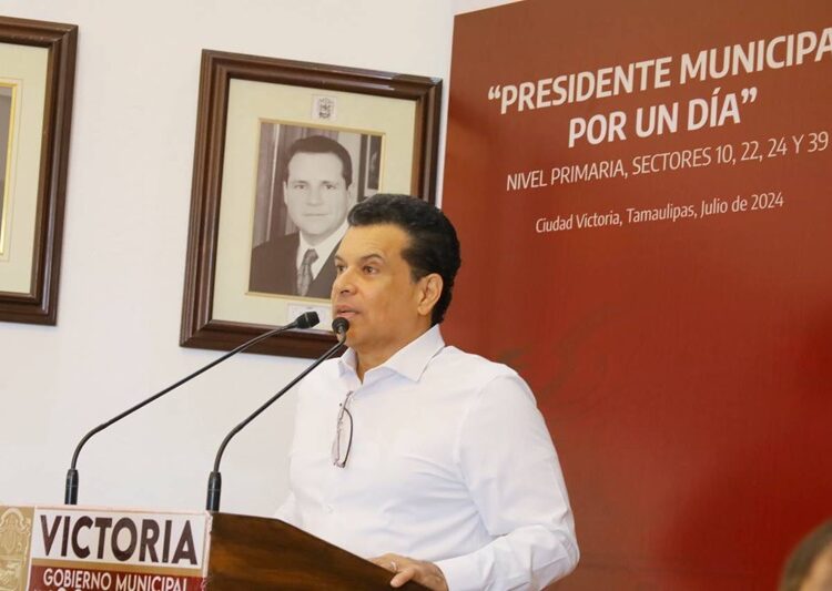 Sesionan alumnos de Victoria como Presidente y Regidores por un Día en Cabildo local