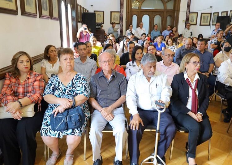 Sesionan alumnos de Victoria como Presidente y Regidores por un Día en Cabildo local