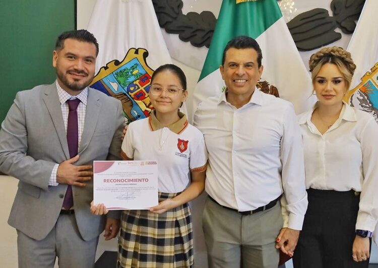 Sesionan alumnos de Victoria como Presidente y Regidores por un Día en Cabildo local