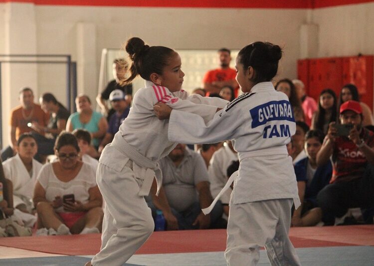 Suben al podio judocas de la UAT en Torneo Estatal