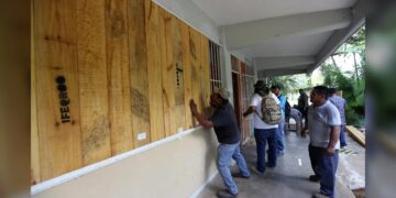 Suspenden operaciones Tren Maya y Aerolíneas