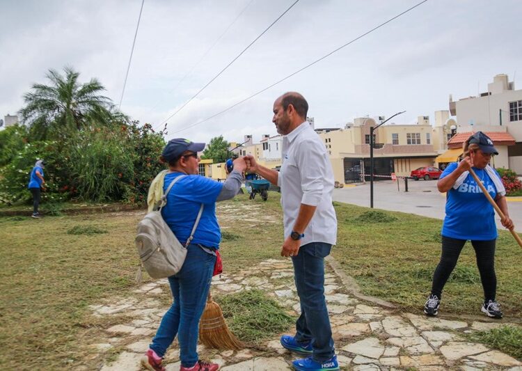 Trabaja Servicios Públicos de Tampico sin descanso, en el mantenimiento de parques y áreas verdes