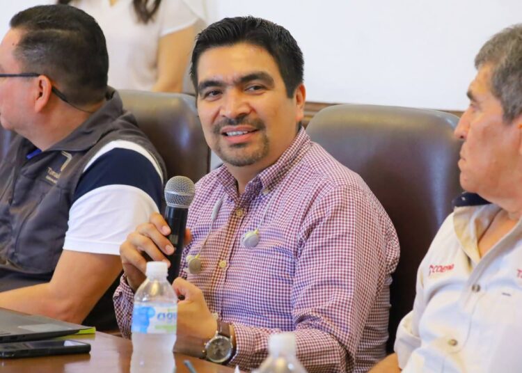 Acuerdan Municipio y Salud, hacer frente a enfermedades