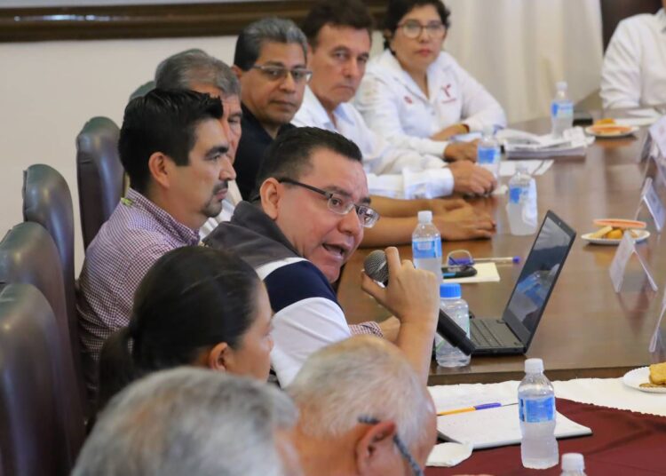 Acuerdan Municipio y Salud, hacer frente a enfermedades