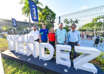 Entregó Chucho rehabilitación integral del Parque Méndez