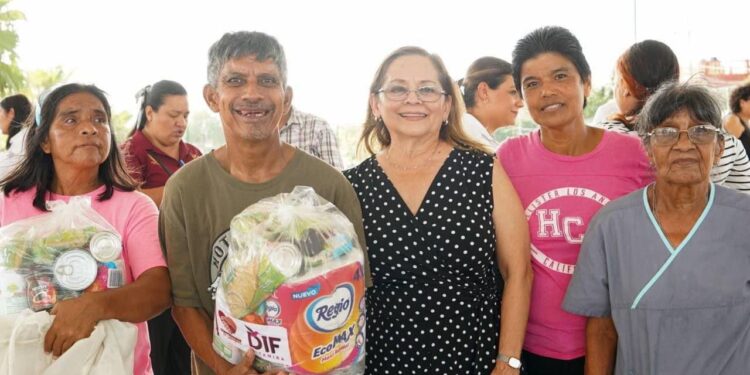 Sistema DIF Altamira entrega apoyos en Monte Alto