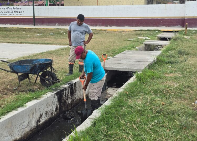 COMAPA Altamira apoya en limpieza de canales y drenes pluviales
