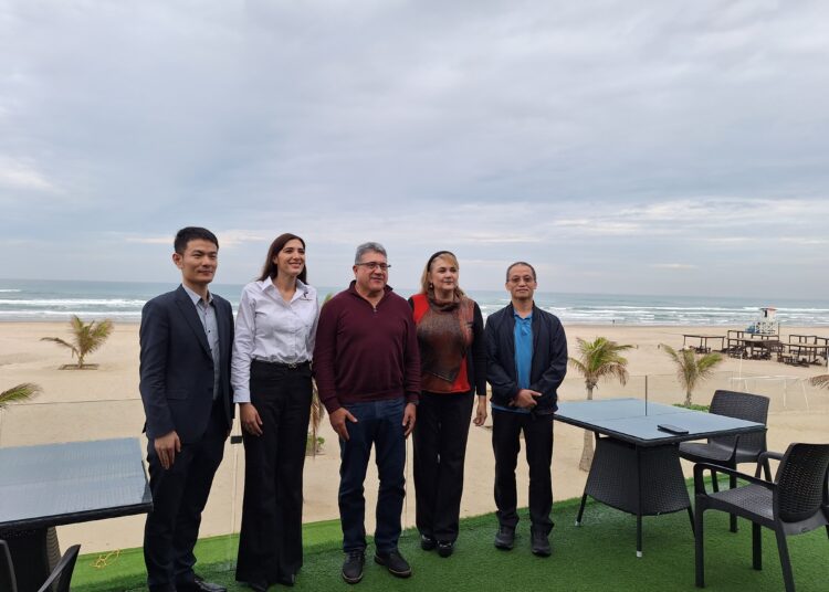 Inversionistas chinos tienen interes en instalar planta química en Altamira