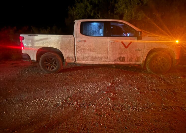 Guardia Estatal ubica bodega y asegurar vehículos mounstro