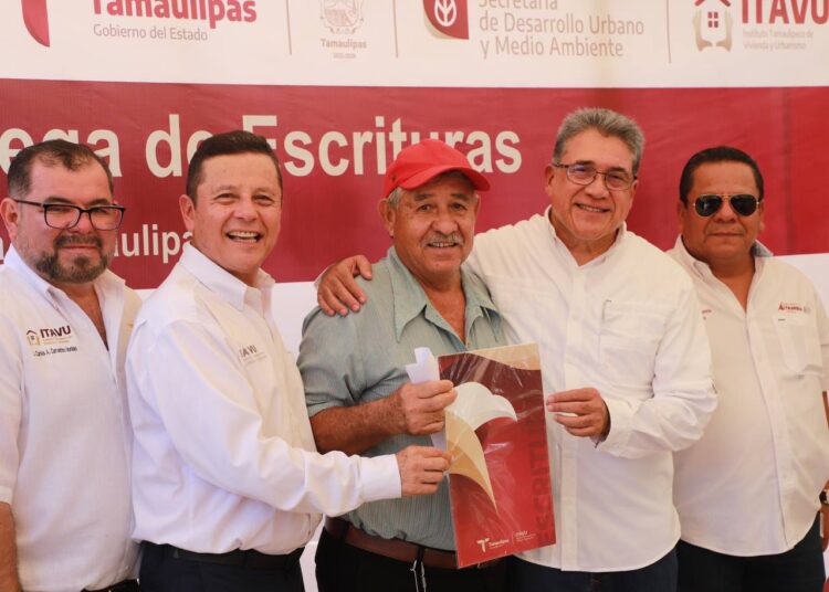 Benefician en Altamira a 43 familias con escrituras patrimoniales