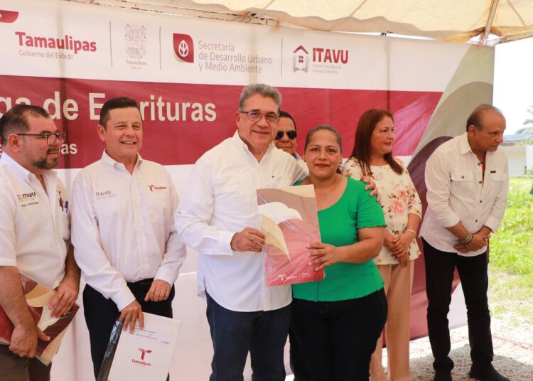 Benefician en Altamira a 43 familias con escrituras patrimoniales