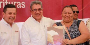 Benefician en Altamira a 43 familias con escrituras patrimoniales